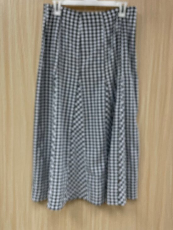 ON 34th Dresses & Skirts - NWT On 34th White Gingham Skirt Size 8